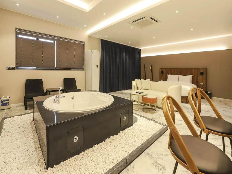 Gyeongju H Avenue Hotel Bulguksa image