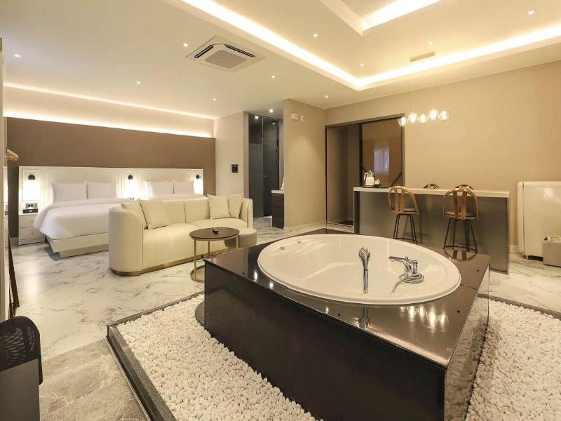 Gyeongju H Avenue Hotel Bulguksa image