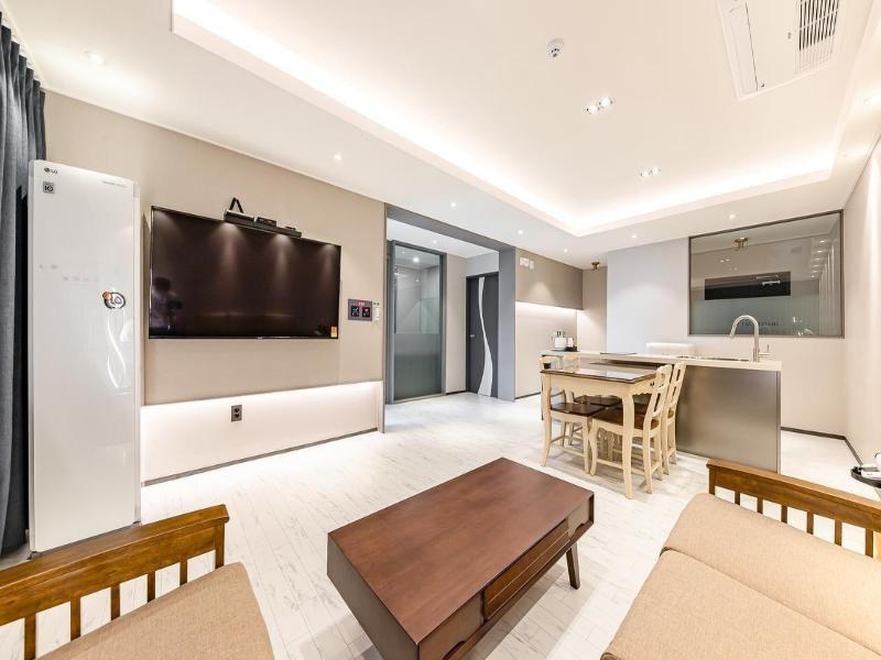 Gyeongju H Avenue Hotel Bulguksa image
