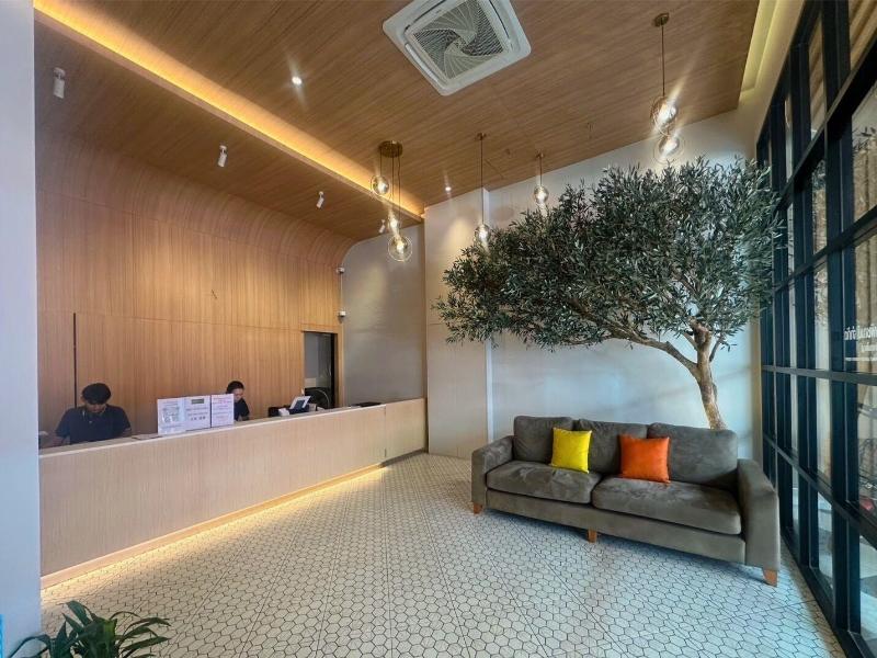 14 Sathorn Hotel image