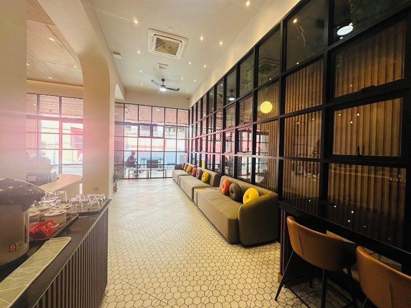 14 Sathorn Hotel image
