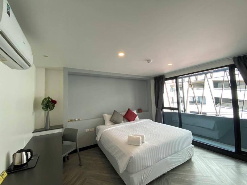 14 Sathorn Hotel image