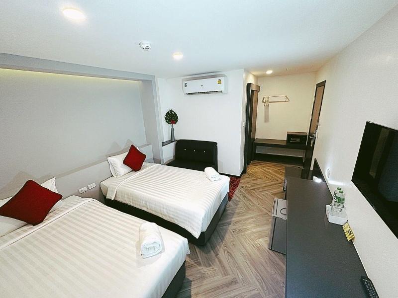 14 Sathorn Hotel image