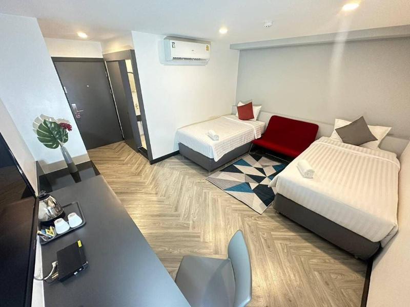 14 Sathorn Hotel image