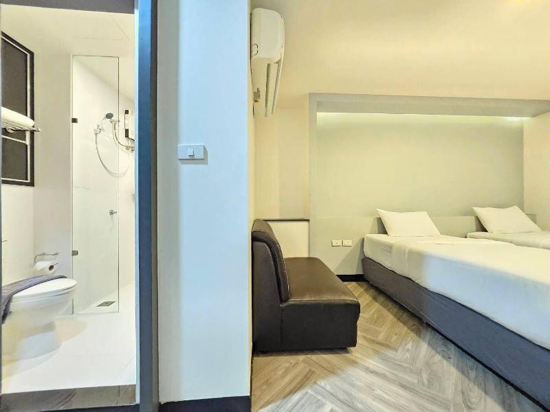 14 Sathorn Hotel image