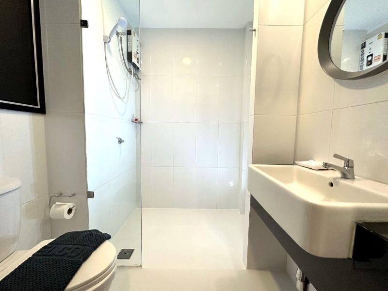 14 Sathorn Hotel image