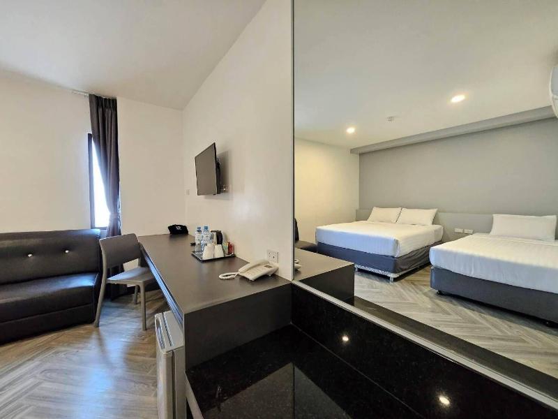 14 Sathorn Hotel image