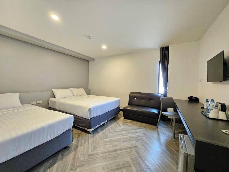 14 Sathorn Hotel image
