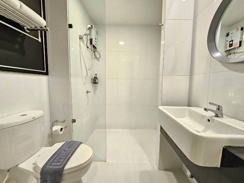 14 Sathorn Hotel image