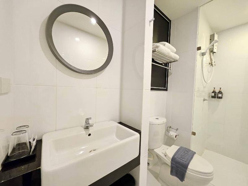 14 Sathorn Hotel image
