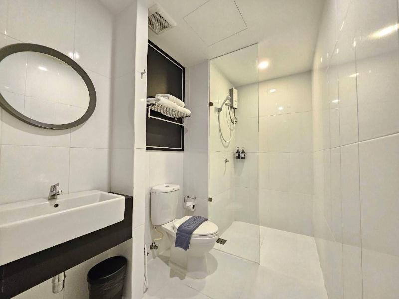 14 Sathorn Hotel image