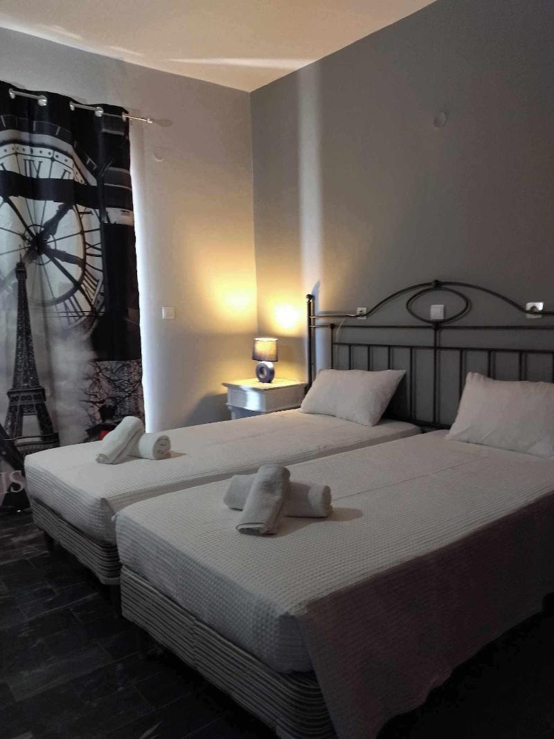Cosy Living Apartments image