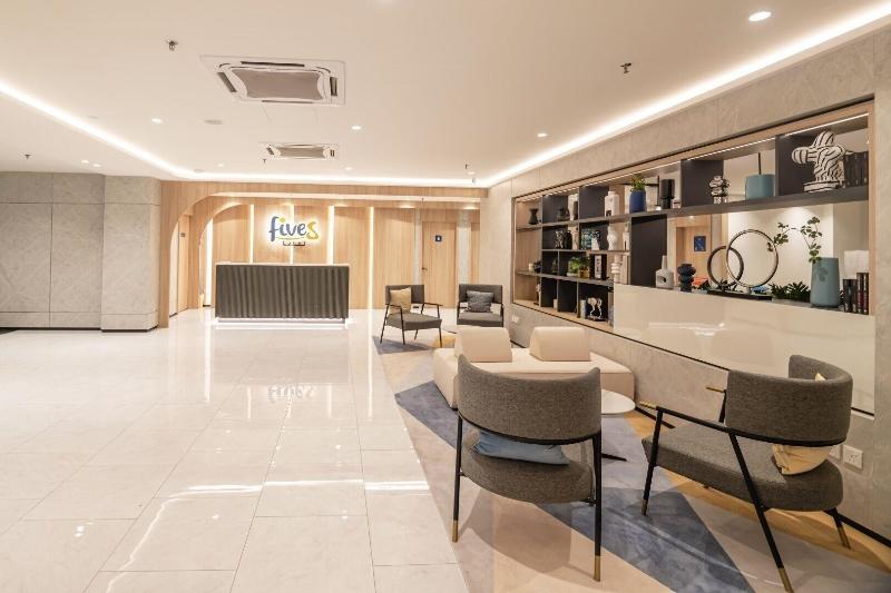 Fives Hotel Meldrum image