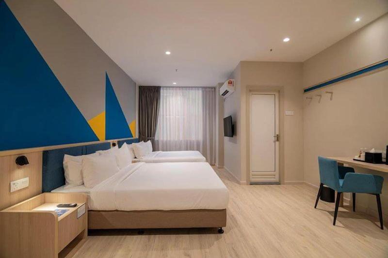 Fives Hotel Meldrum image