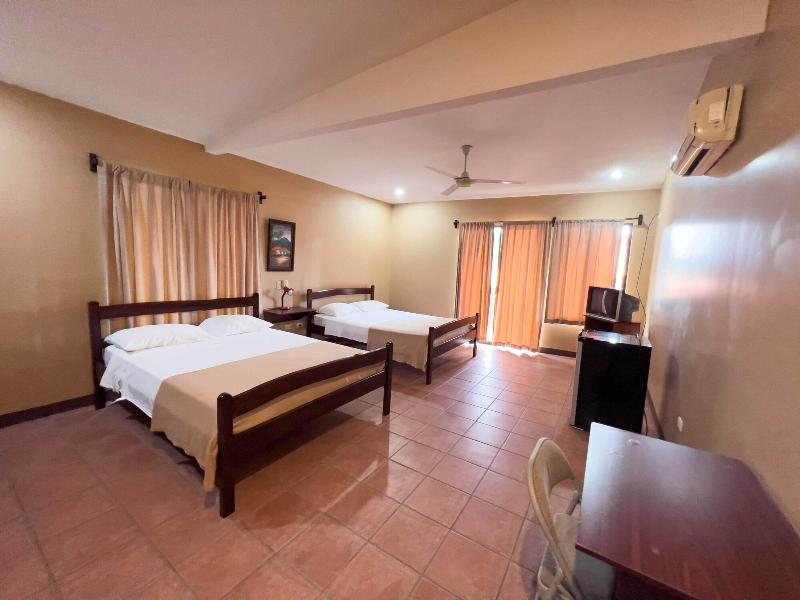 Hotel Bela N Suites image