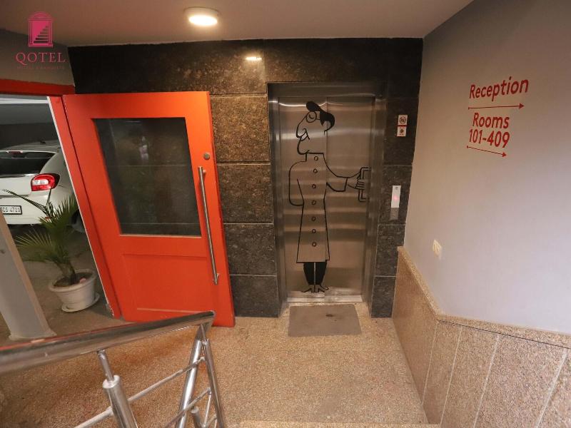 Qotel Hotel Ip Residency image