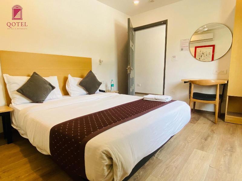 Qotel Hotel Ip Residency image