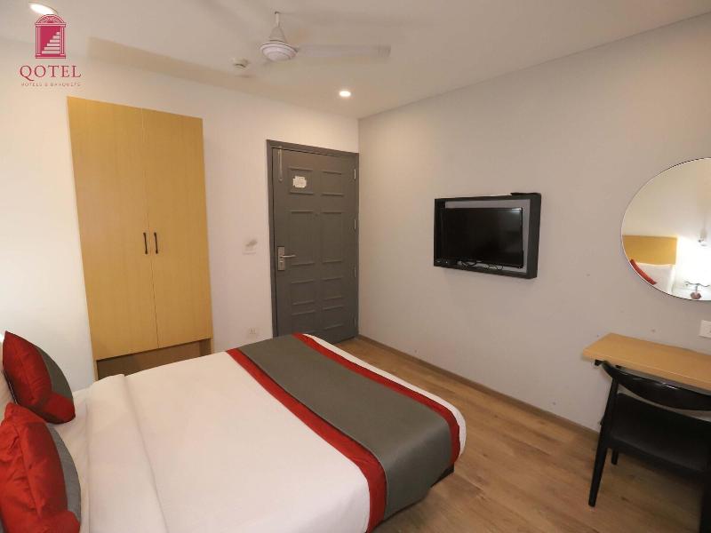 Qotel Hotel Ip Residency image