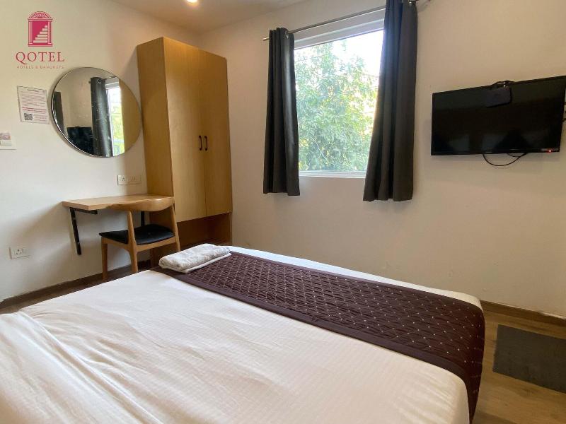Qotel Hotel Ip Residency image