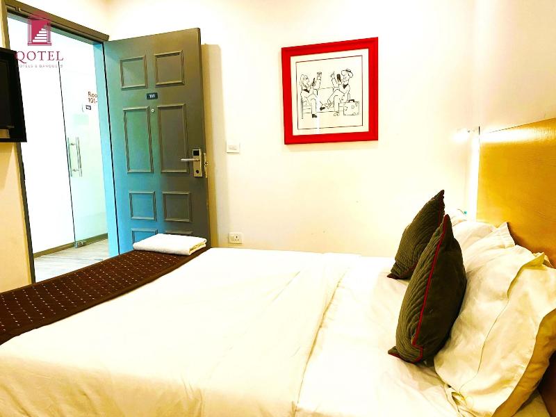 Qotel Hotel Ip Residency image