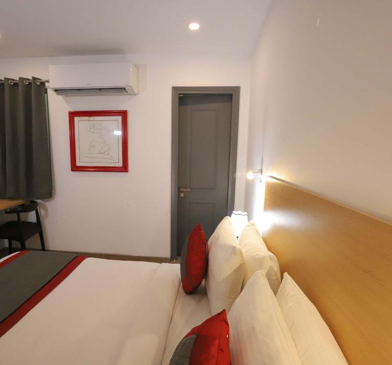 Qotel Hotel Ip Residency image