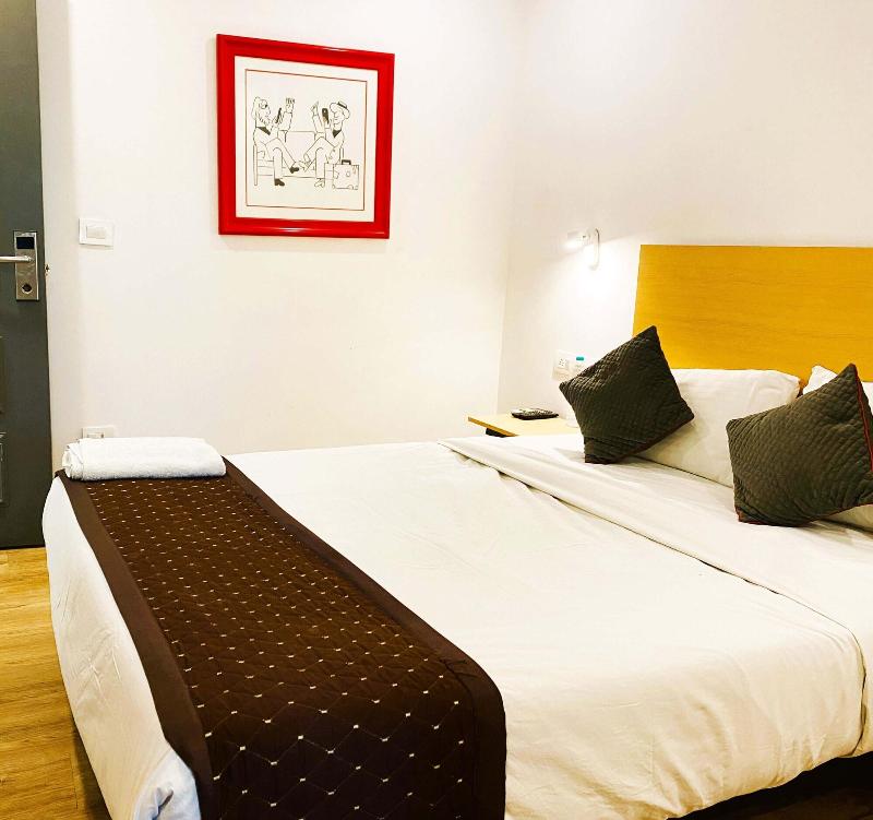 Qotel Hotel Ip Residency image