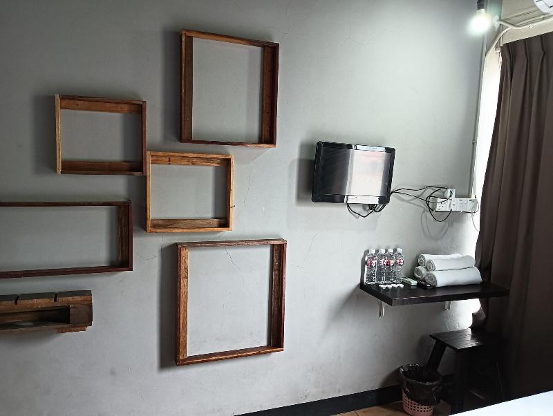 90863 Hi Inn 2 image