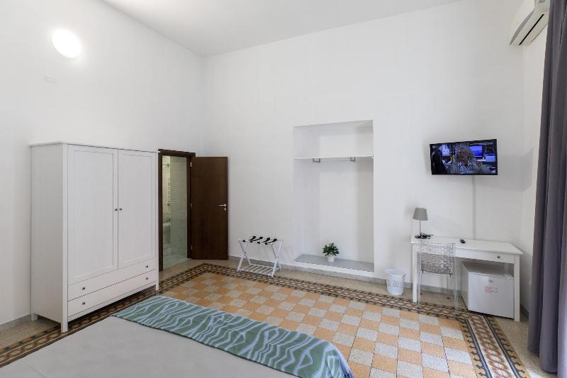 Rooms 339 image