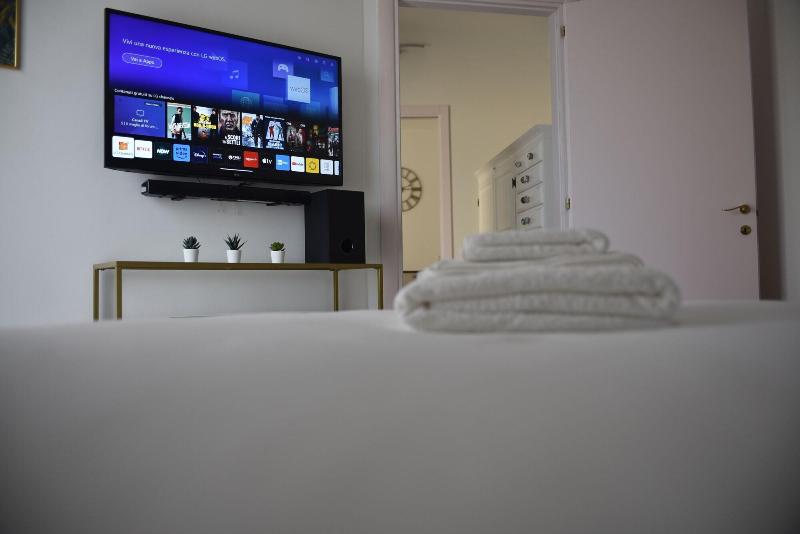 A Lite Suite Home image