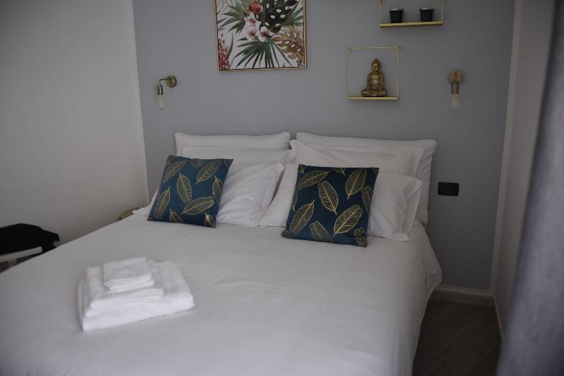 A Lite Suite Home image