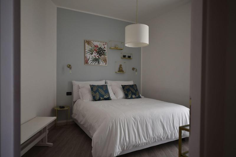 A Lite Suite Home image