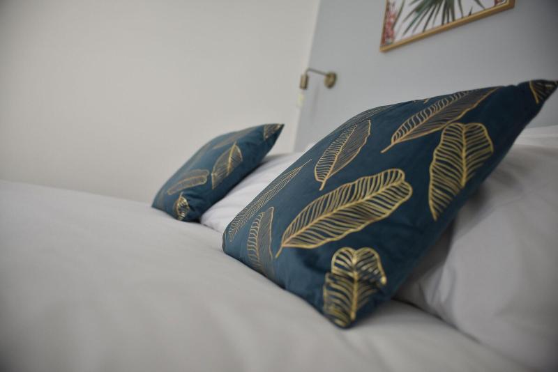 A Lite Suite Home image