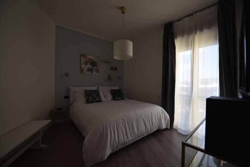 A Lite Suite Home image