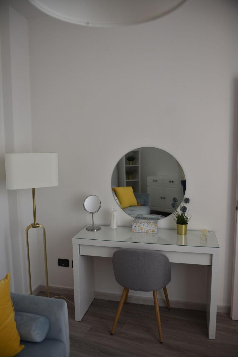 A Lite Suite Home image