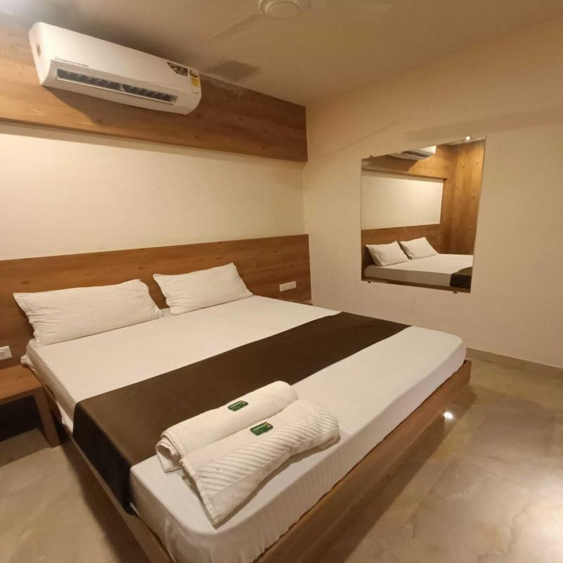 Hotel Apple Inn image