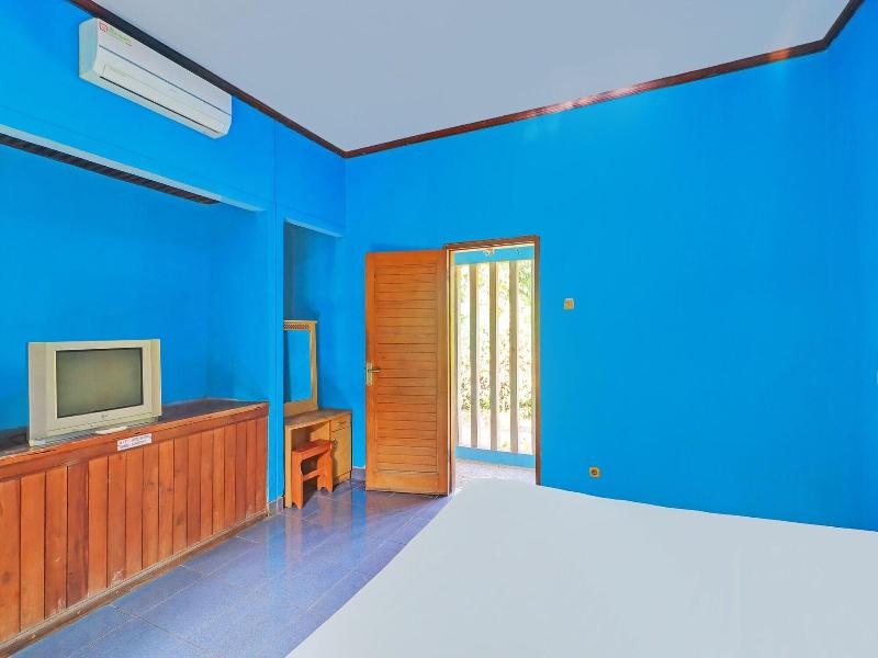 92401 Hotel Mustika image