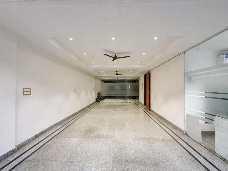 Qotel Hotel Ashok Vihar image