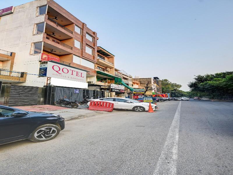 Qotel Hotel Ashok Vihar image