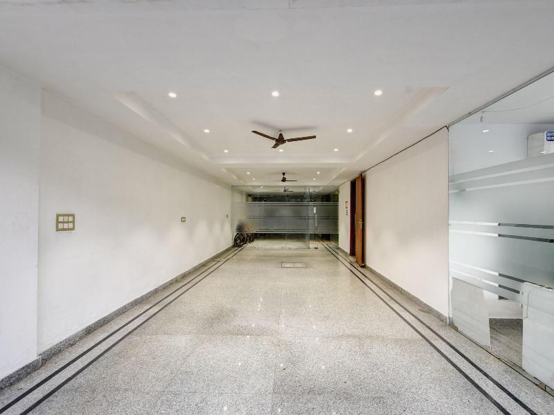 Qotel Hotel Ashok Vihar image