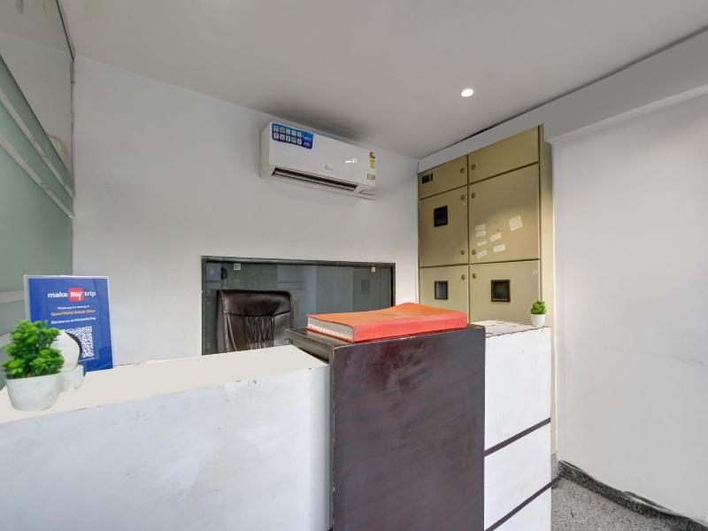 Qotel Hotel Ashok Vihar image