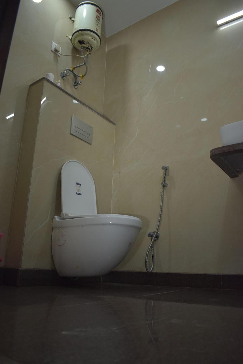 Qotel Hotel Ashok Vihar image