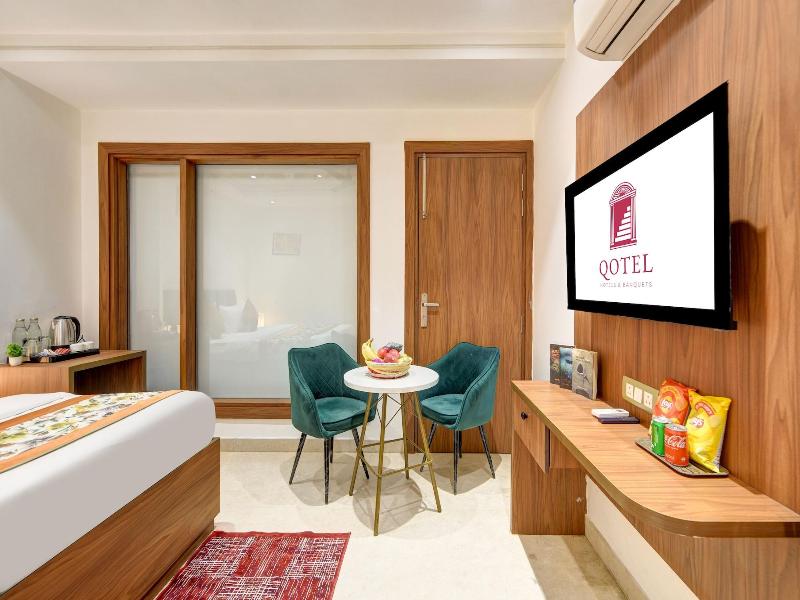 Qotel Hotel Ashok Vihar image