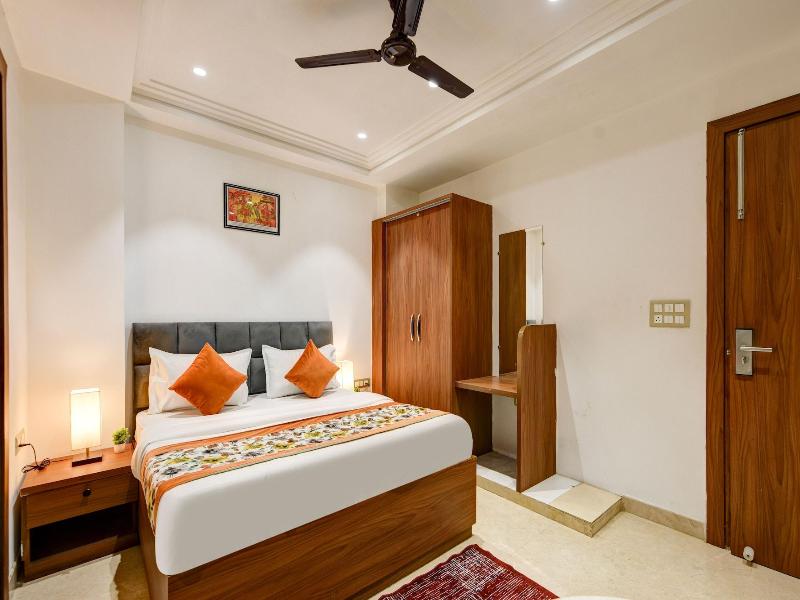Qotel Hotel Ashok Vihar image