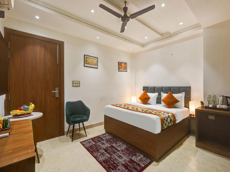 Qotel Hotel Ashok Vihar image