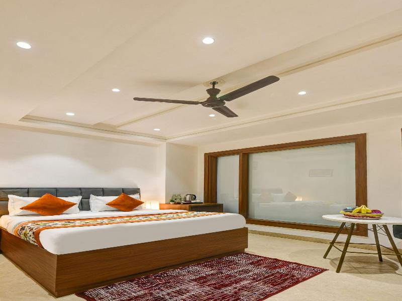 Qotel Hotel Ashok Vihar image