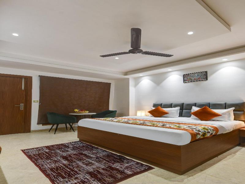 Qotel Hotel Ashok Vihar image