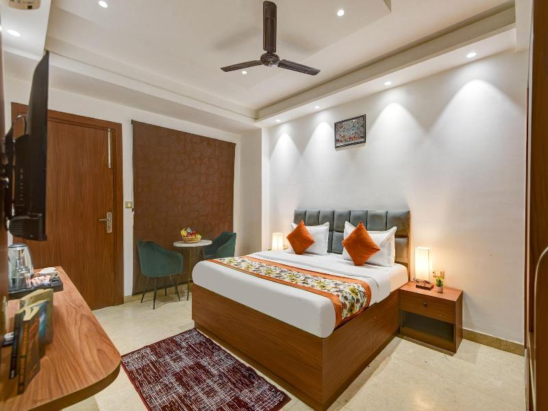 Qotel Hotel Ashok Vihar image