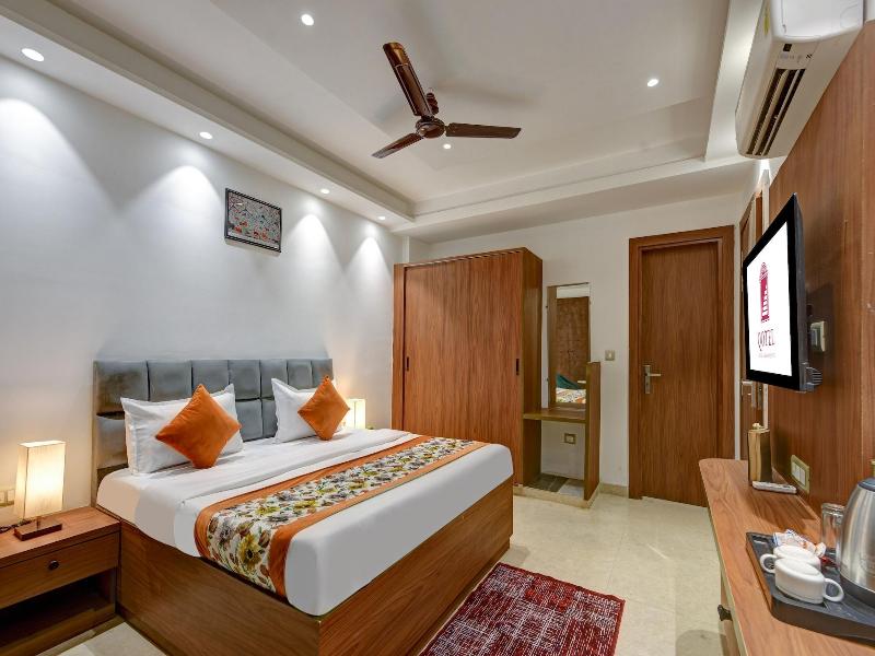 Qotel Hotel Ashok Vihar image