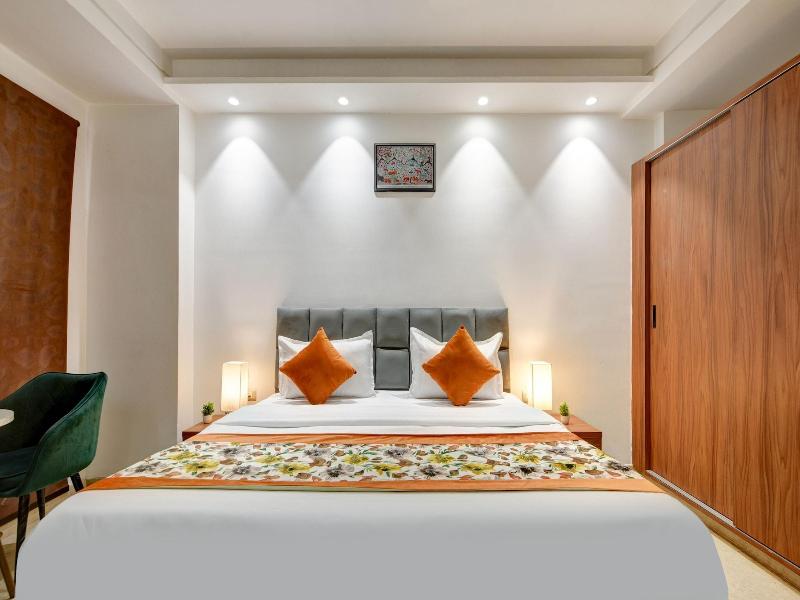 Qotel Hotel Ashok Vihar image