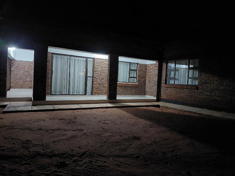 Kafusi Lodge — exterior view